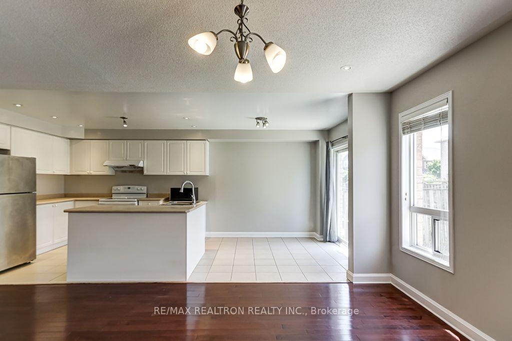 Photo 18 of 20 Raintree Drive, Markham, Village Green-South Unionville — HOMEH