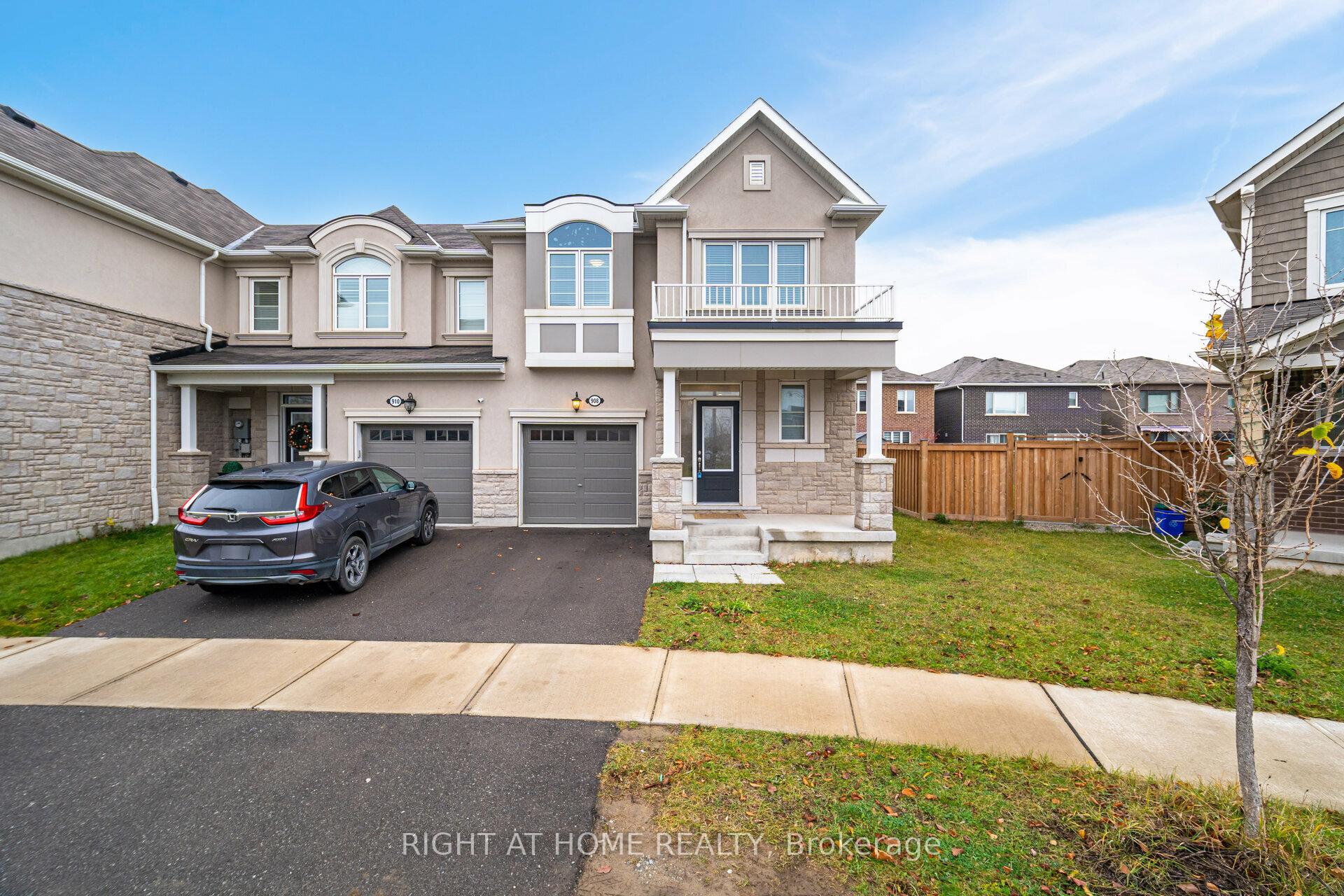 Photo 2 of 908 Sumac Gardens, Milton, Cobban — HOMEH