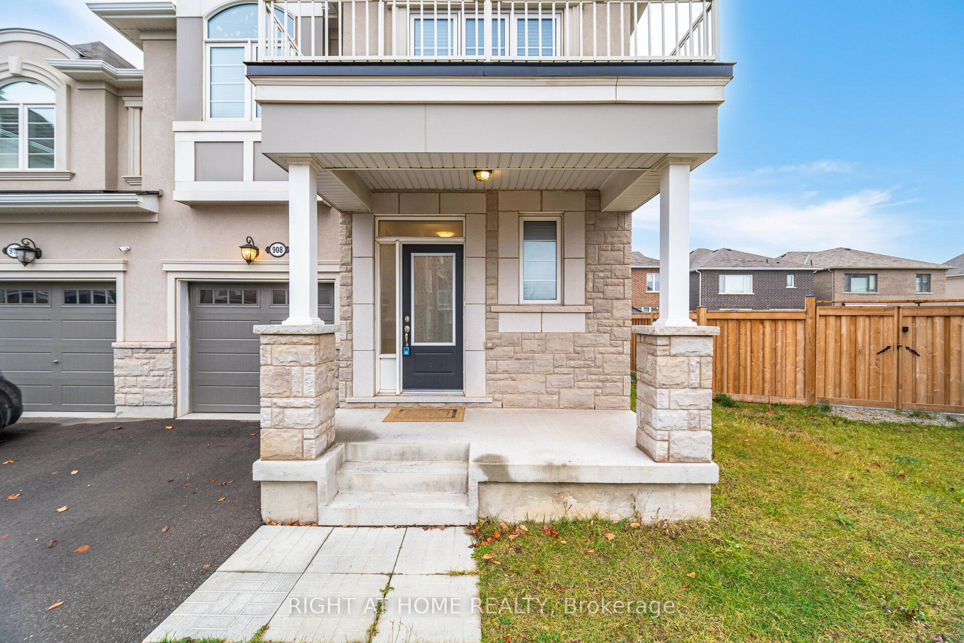 Photo 4 of 908 Sumac Gardens, Milton, Cobban — HOMEH
