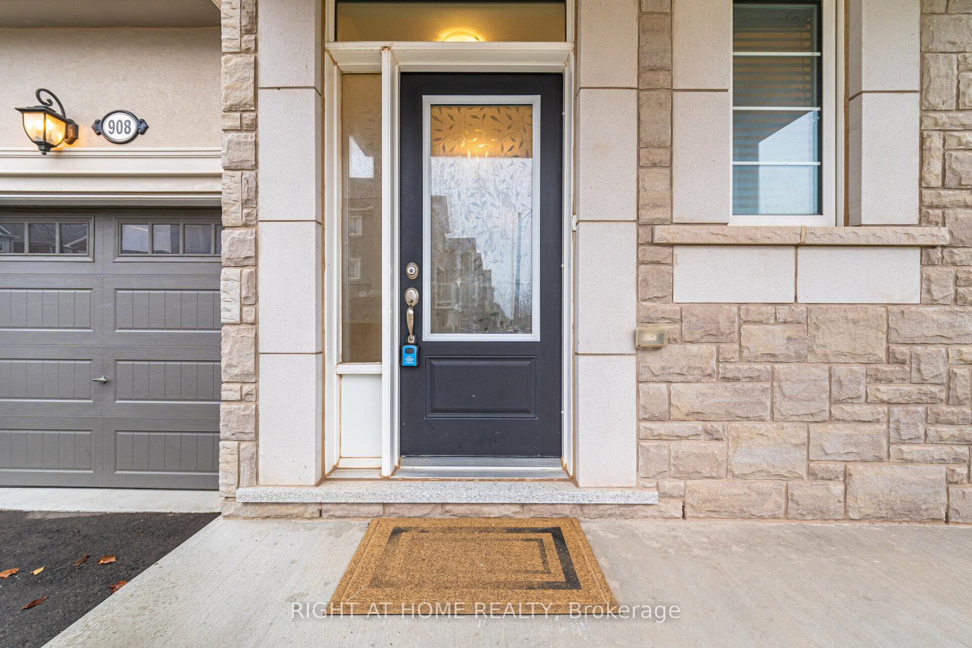 Photo 5 of 908 Sumac Gardens, Milton, Cobban — HOMEH