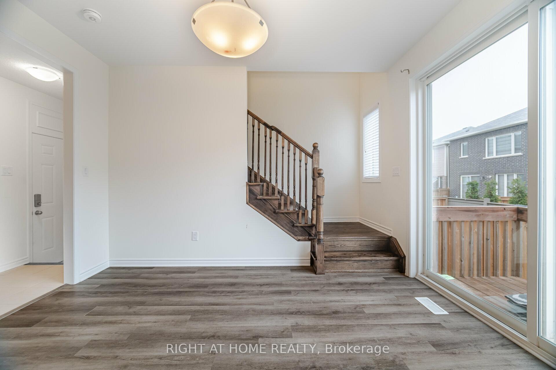 Photo 21 of 908 Sumac Gardens, Milton, Cobban — HOMEH