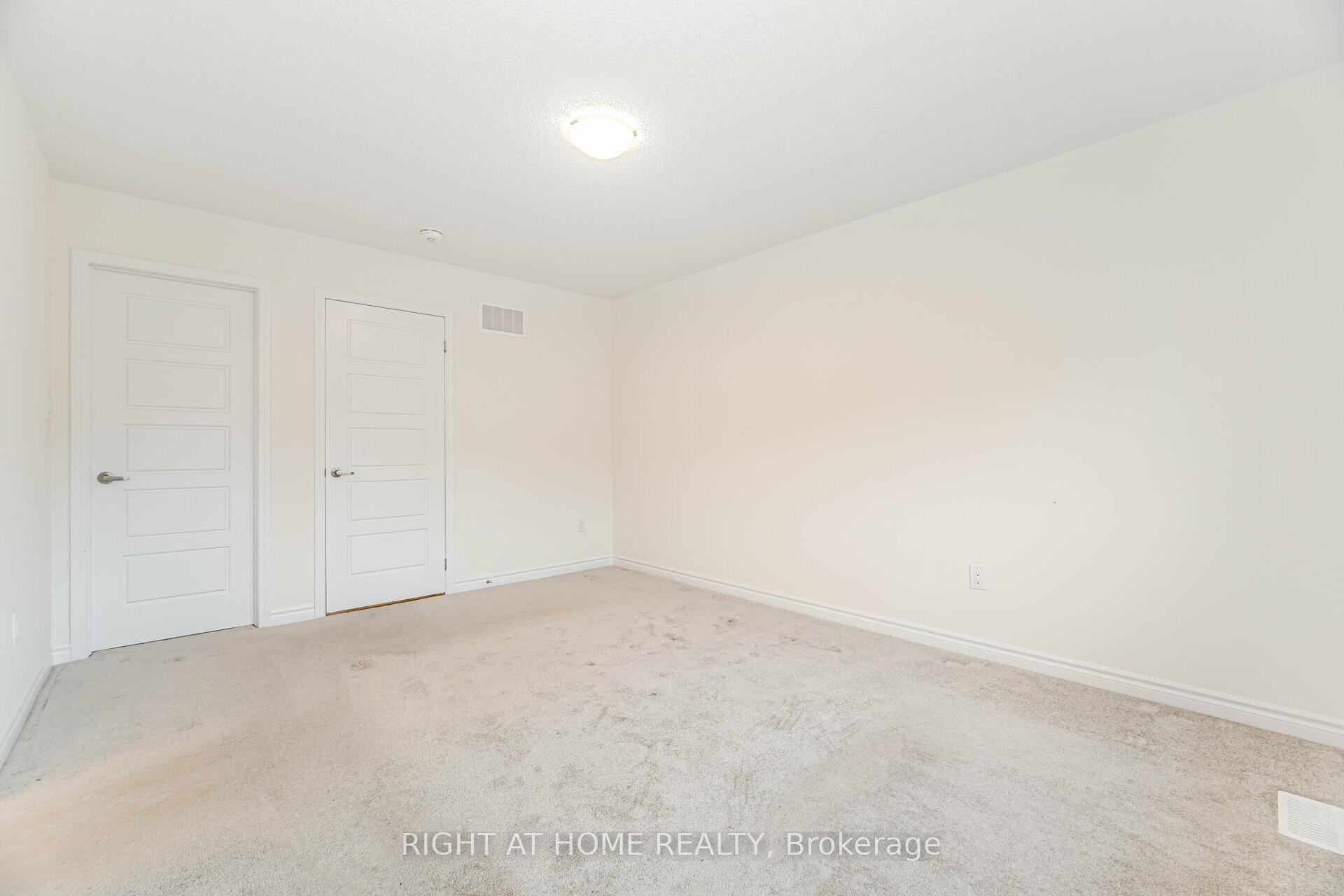 Photo 25 of 908 Sumac Gardens, Milton, Cobban — HOMEH