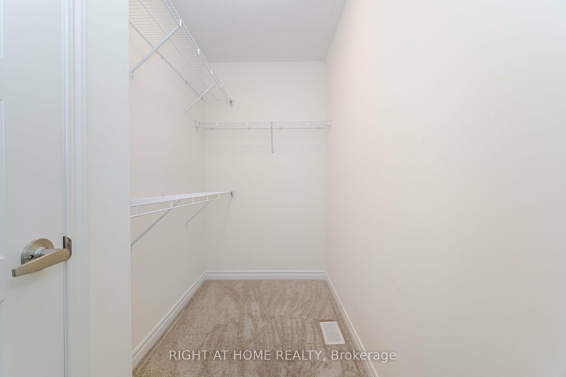 Photo 29 of 908 Sumac Gardens, Milton, Cobban — HOMEH