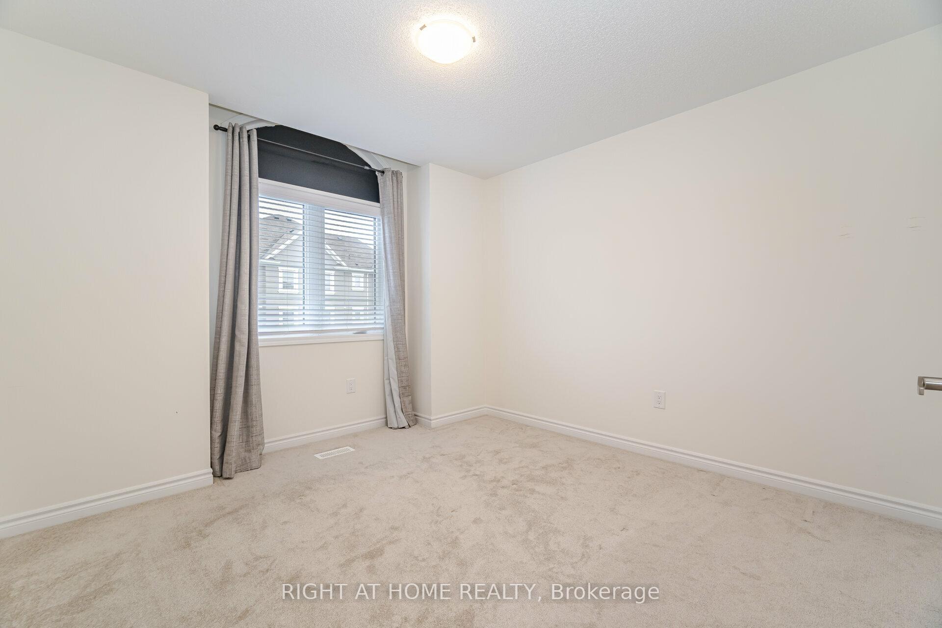 Photo 32 of 908 Sumac Gardens, Milton, Cobban — HOMEH