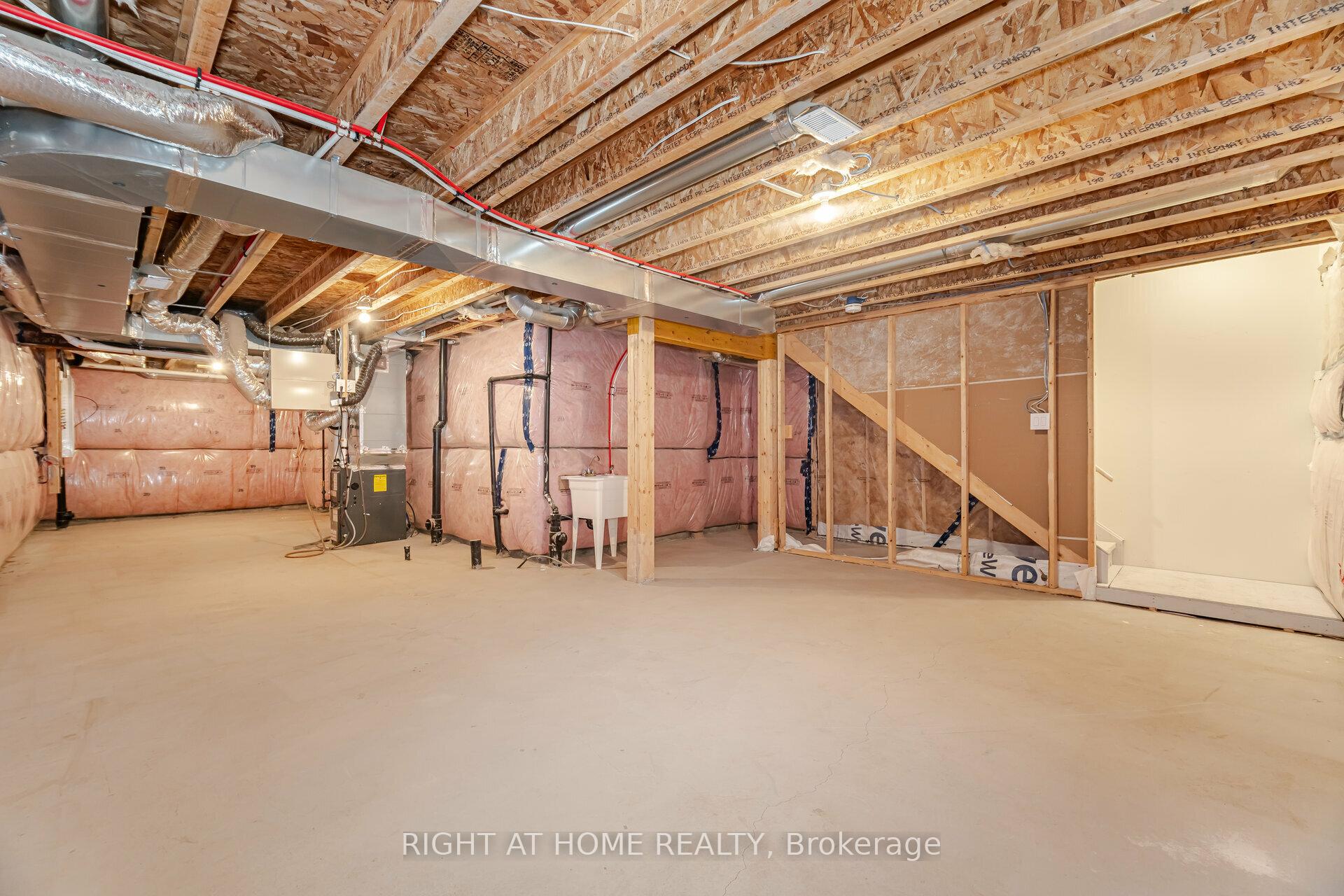 Photo 40 of 908 Sumac Gardens, Milton, Cobban — HOMEH