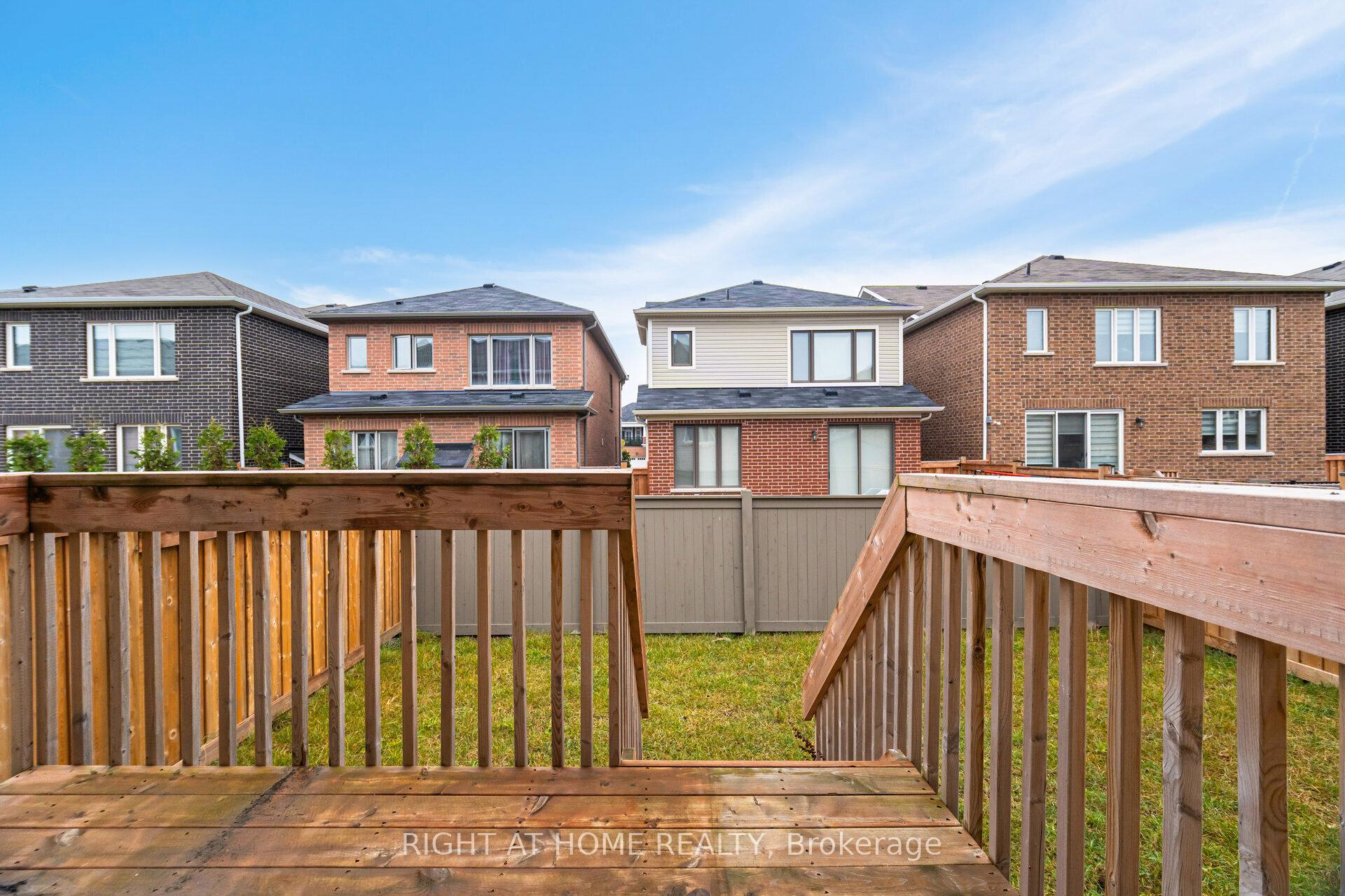 Photo 44 of 908 Sumac Gardens, Milton, Cobban — HOMEH