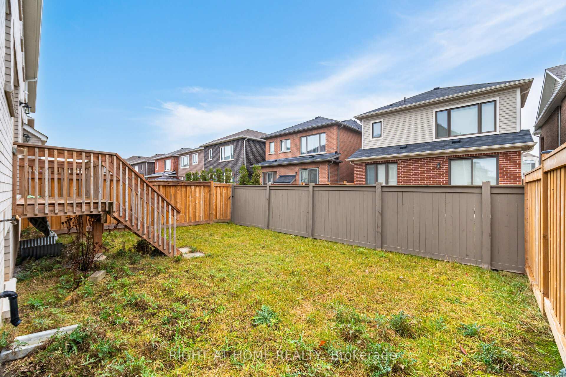 Photo 47 of 908 Sumac Gardens, Milton, Cobban — HOMEH