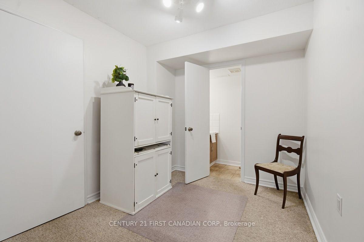 Photo 17 of 46 Ski Valley Crescent, London, South K — HOMEH