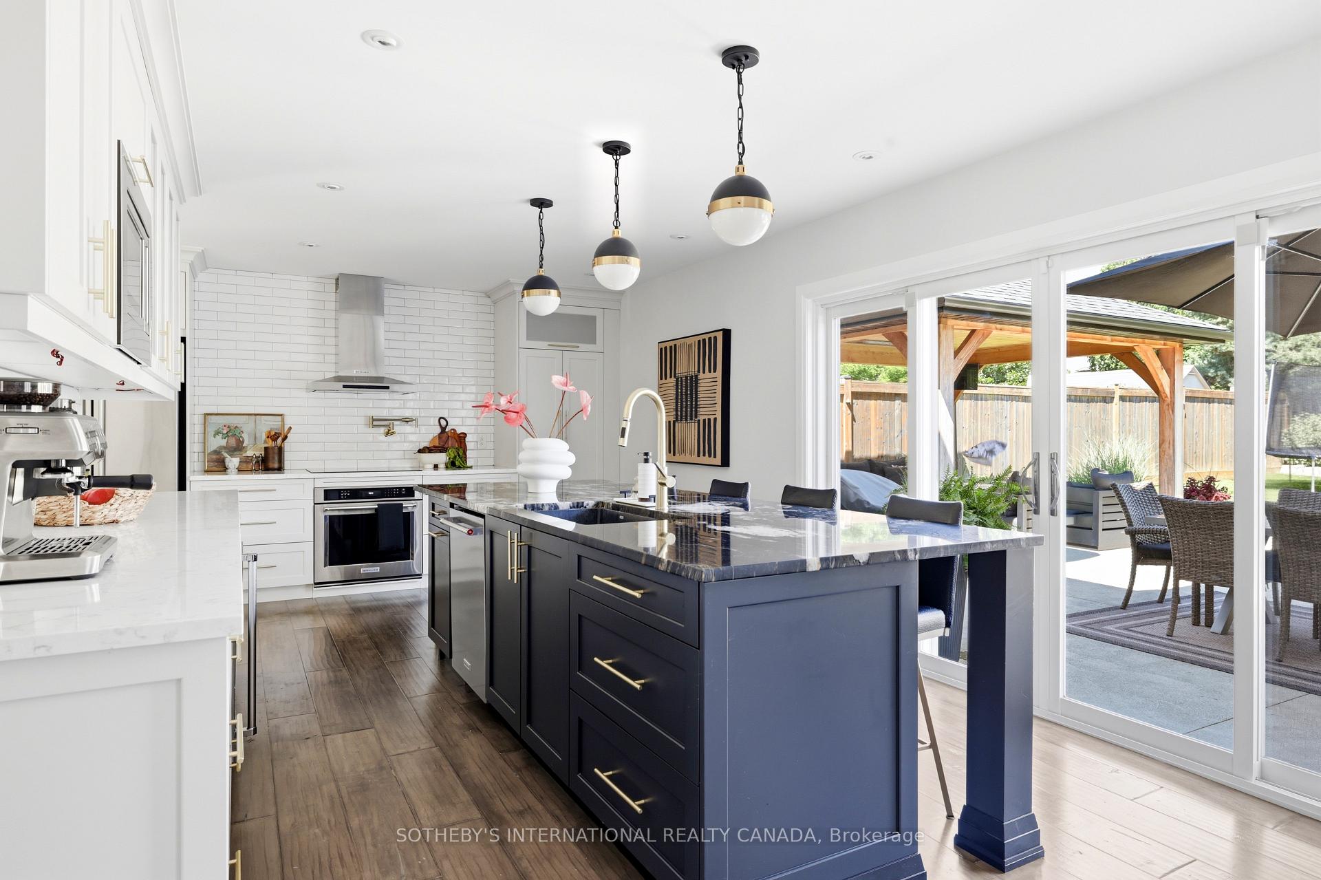 Photo 4 of 2171 Devlin Drive, Burlington, Brant Hills — HOMEH