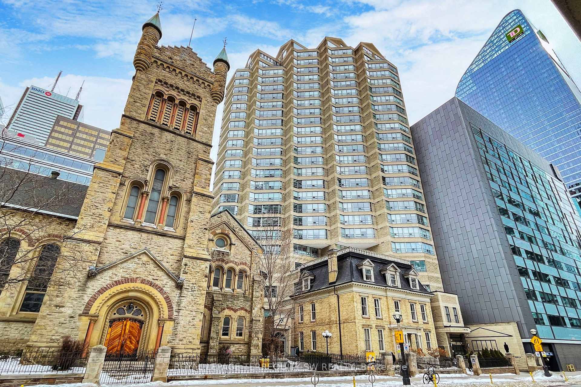 Front of Unit 2001, 71 Simcoe Street