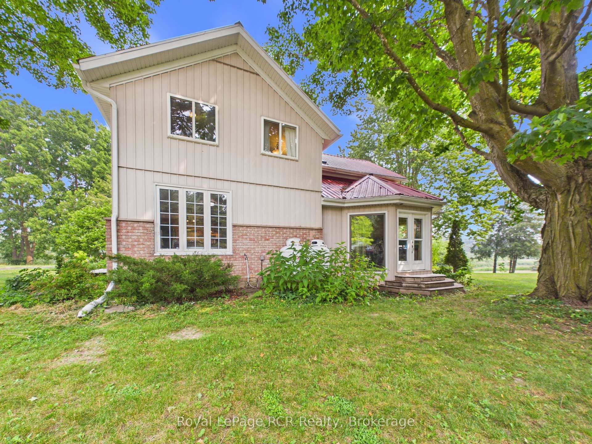 Photo 3 of 2055 Princess Street S, Howick — HOMEH