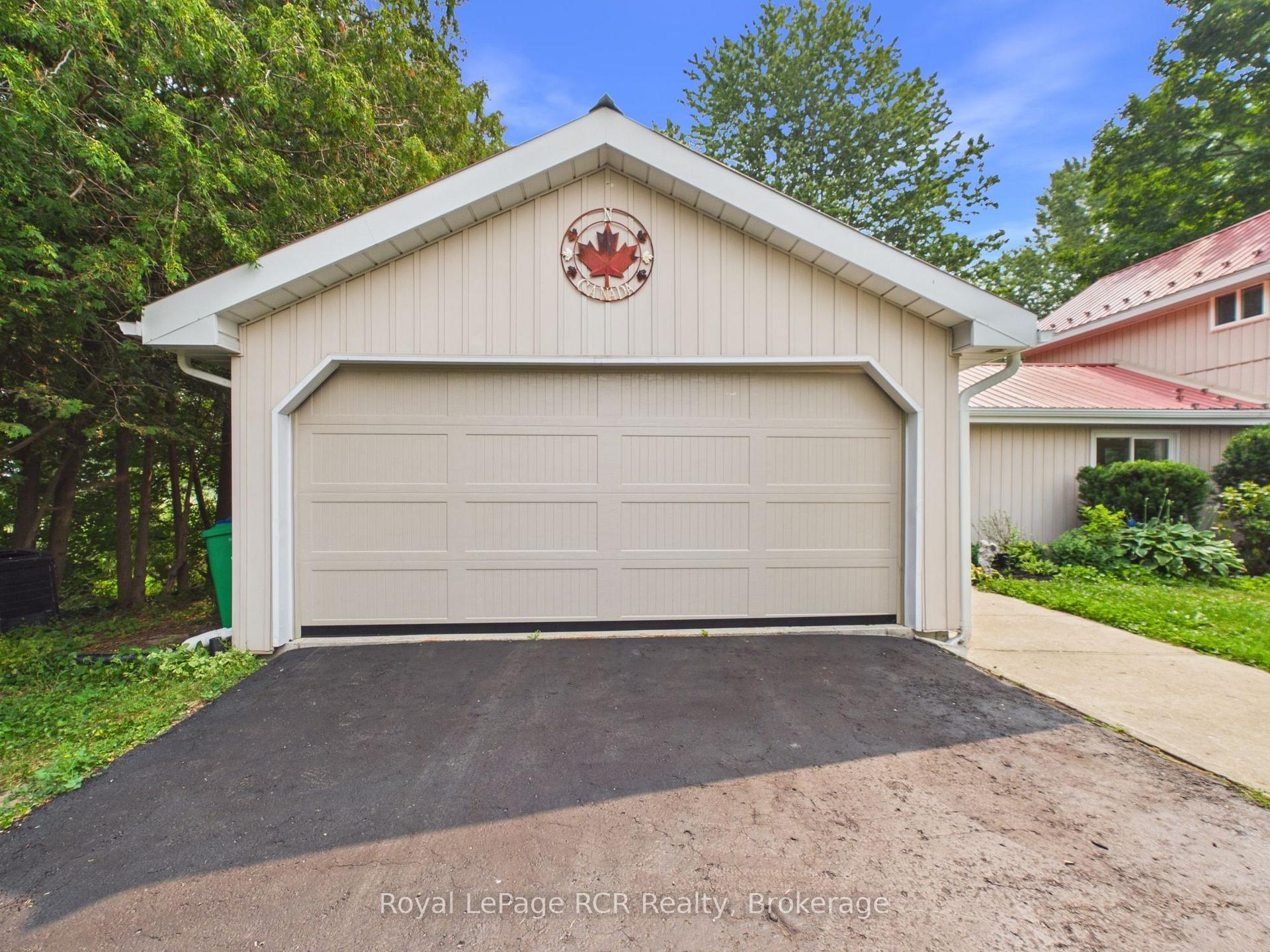 Photo 4 of 2055 Princess Street S, Howick — HOMEH