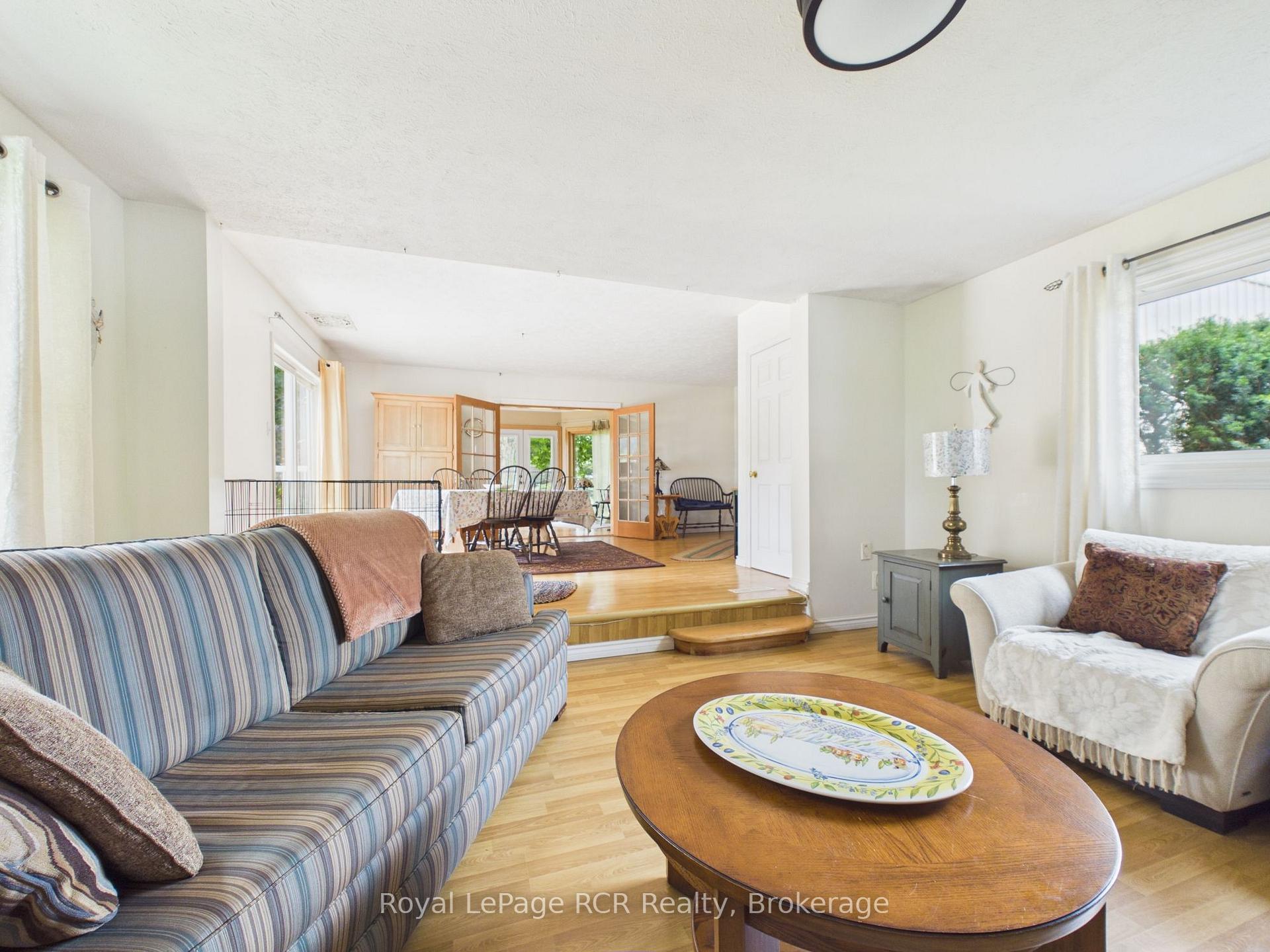 Photo 8 of 2055 Princess Street S, Howick — HOMEH