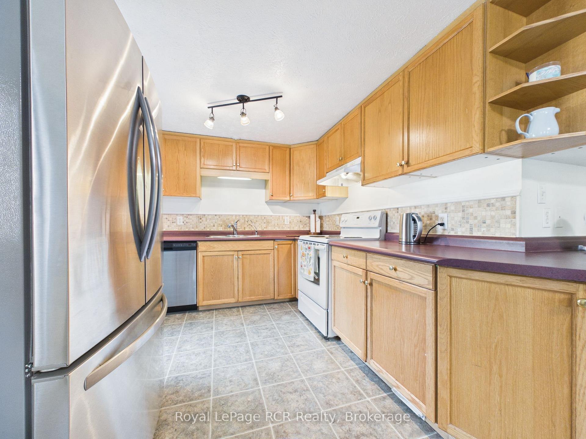 Photo 15 of 2055 Princess Street S, Howick — HOMEH