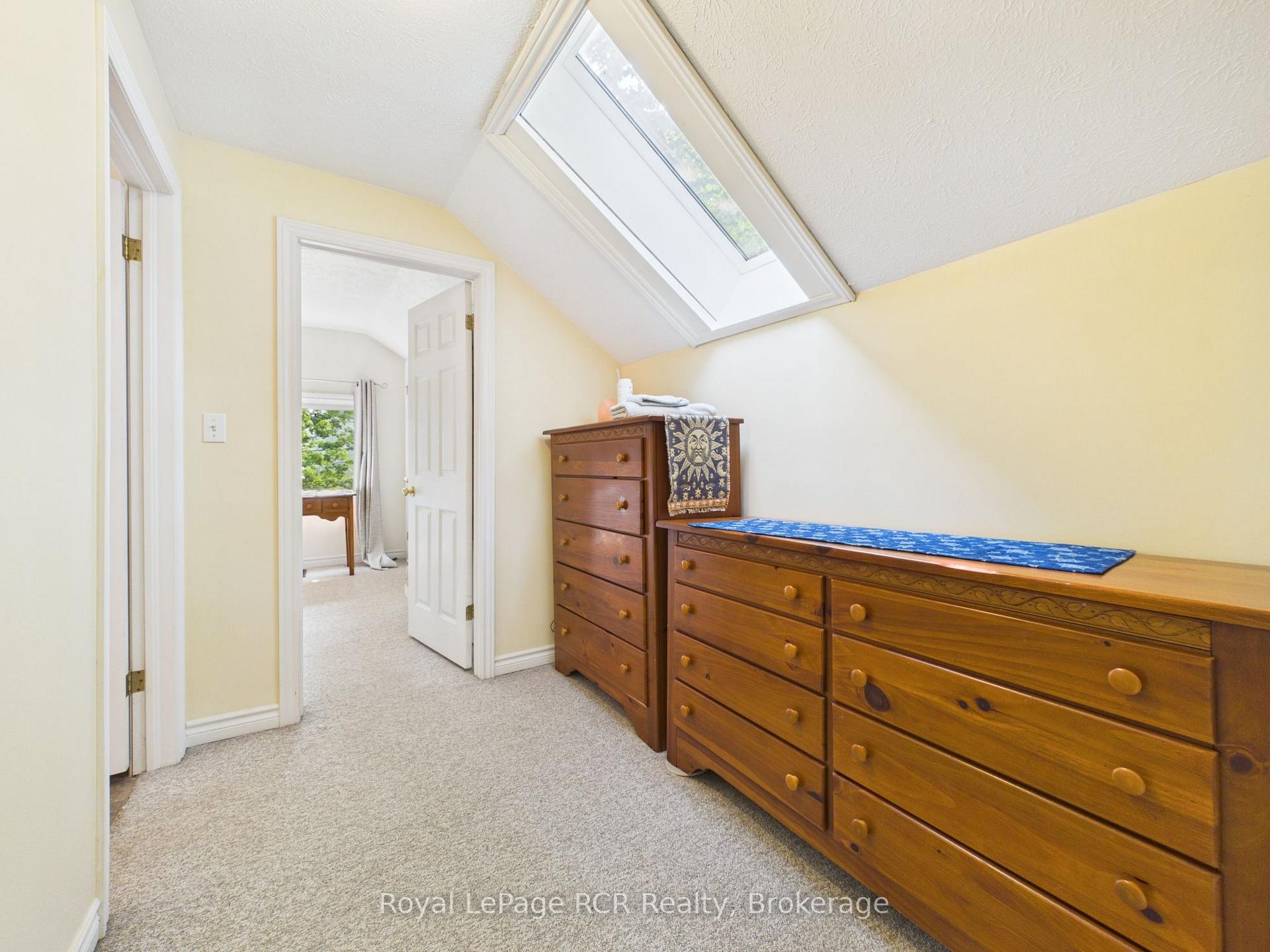 Photo 23 of 2055 Princess Street S, Howick — HOMEH