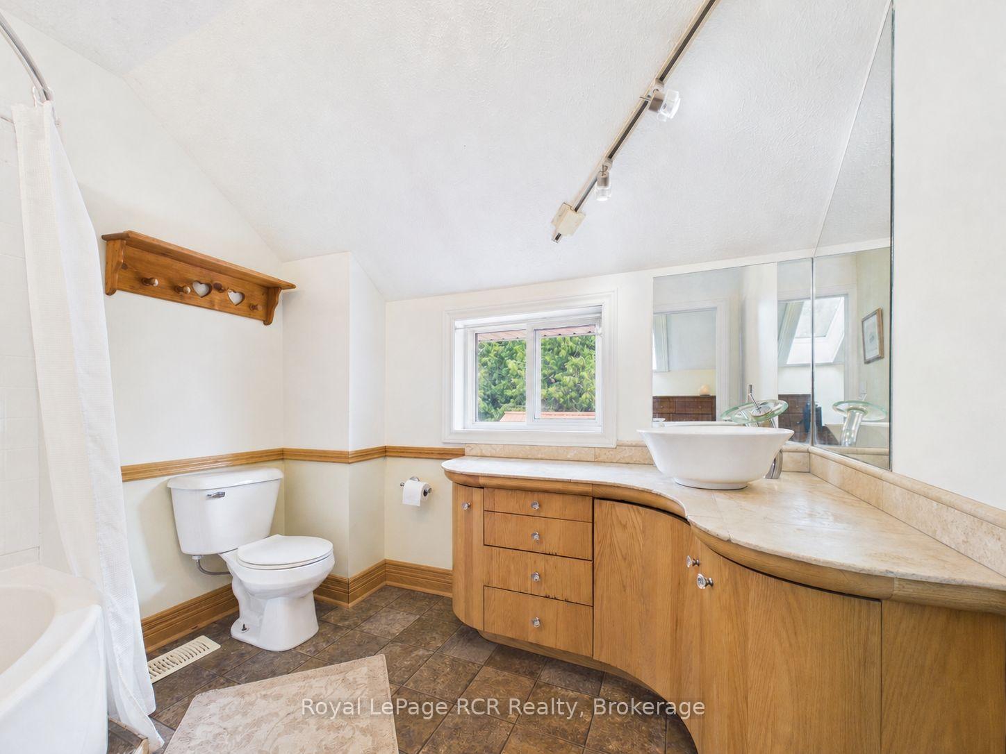 Photo 24 of 2055 Princess Street S, Howick — HOMEH