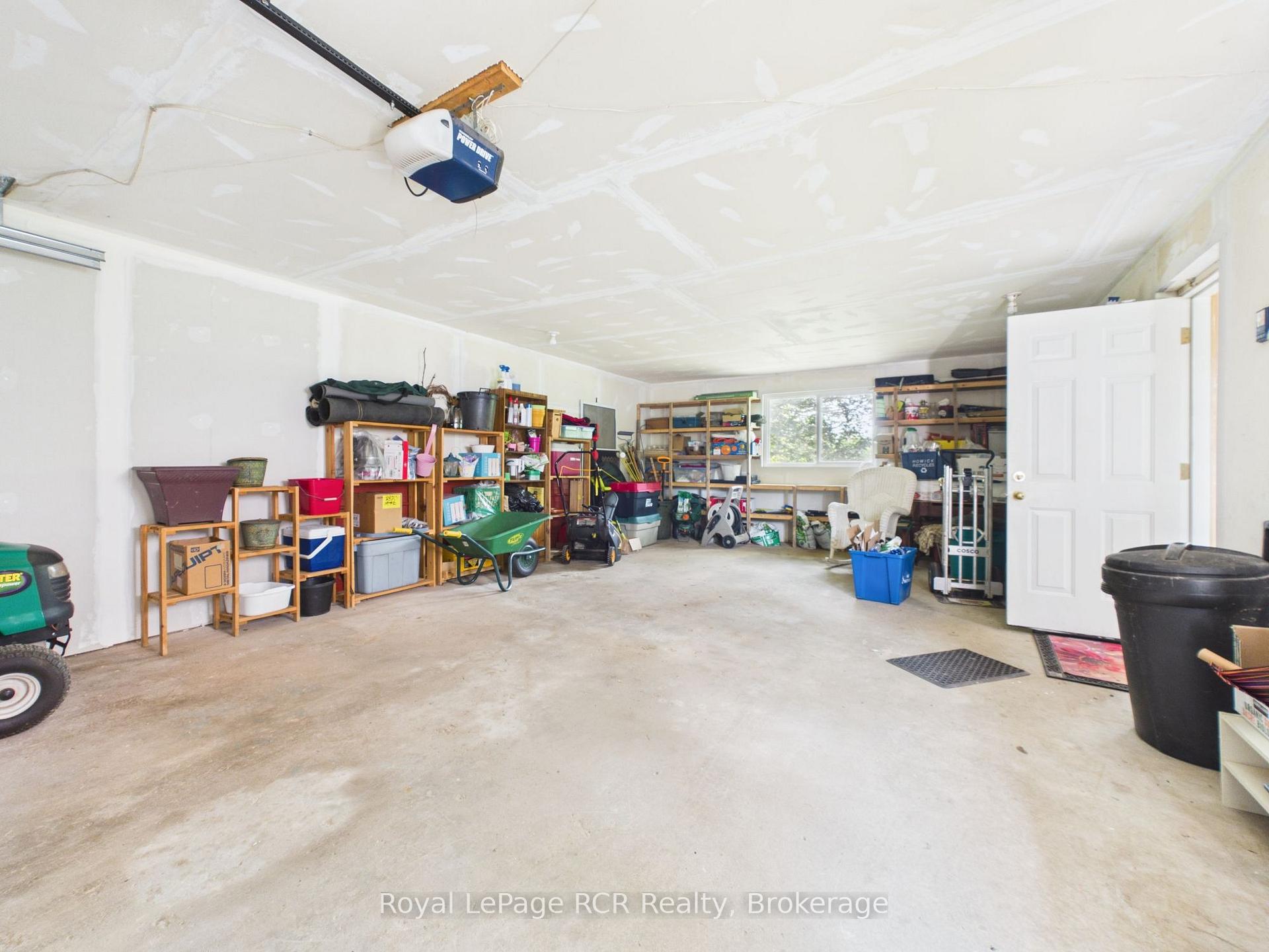 Photo 29 of 2055 Princess Street S, Howick — HOMEH