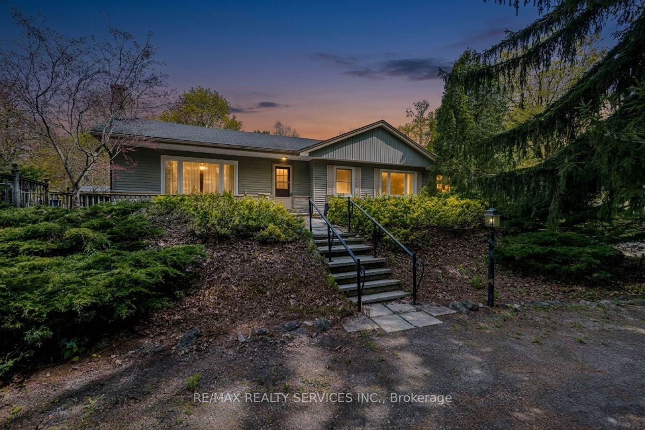 Photo 1 of 1368 2 Side Road, Burlington, Rural Burlington — HOMEH