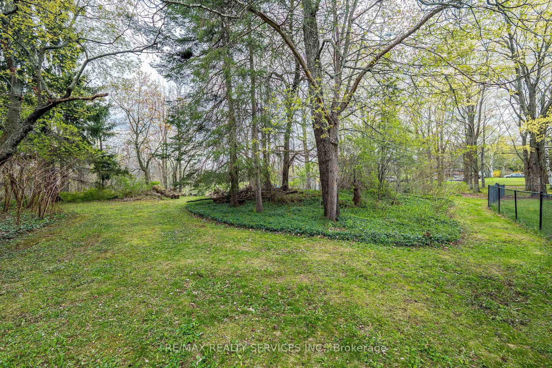 Photo 42 of 1368 2 Side Road, Burlington, Rural Burlington — HOMEH