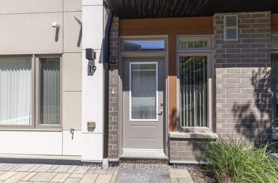 Front of Unit 15, 60 Orchid Place Drive