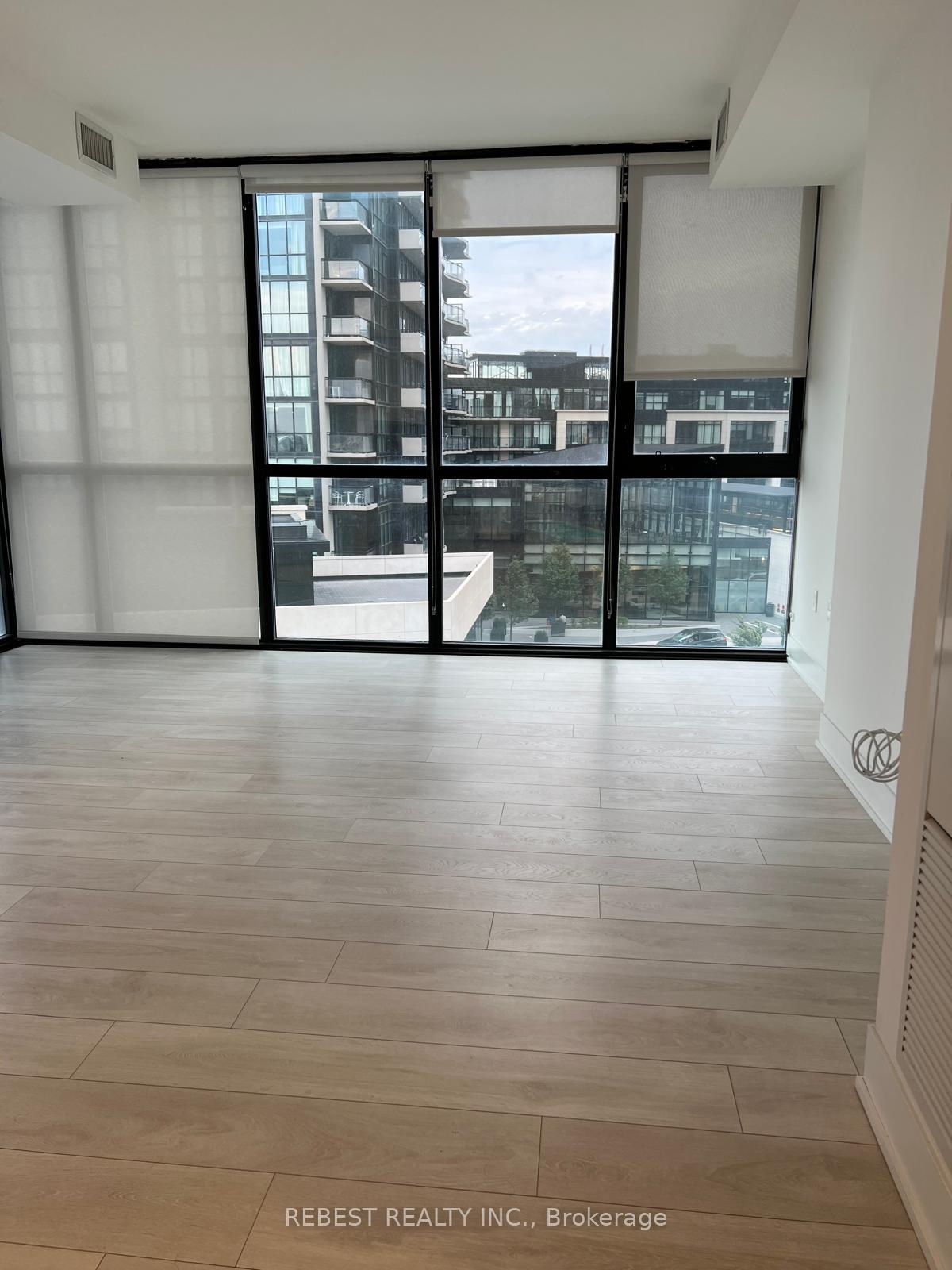 Photo 11 of Unit 402, 2908 Highway 7 Road, Vaughan, Concord — HOMEH