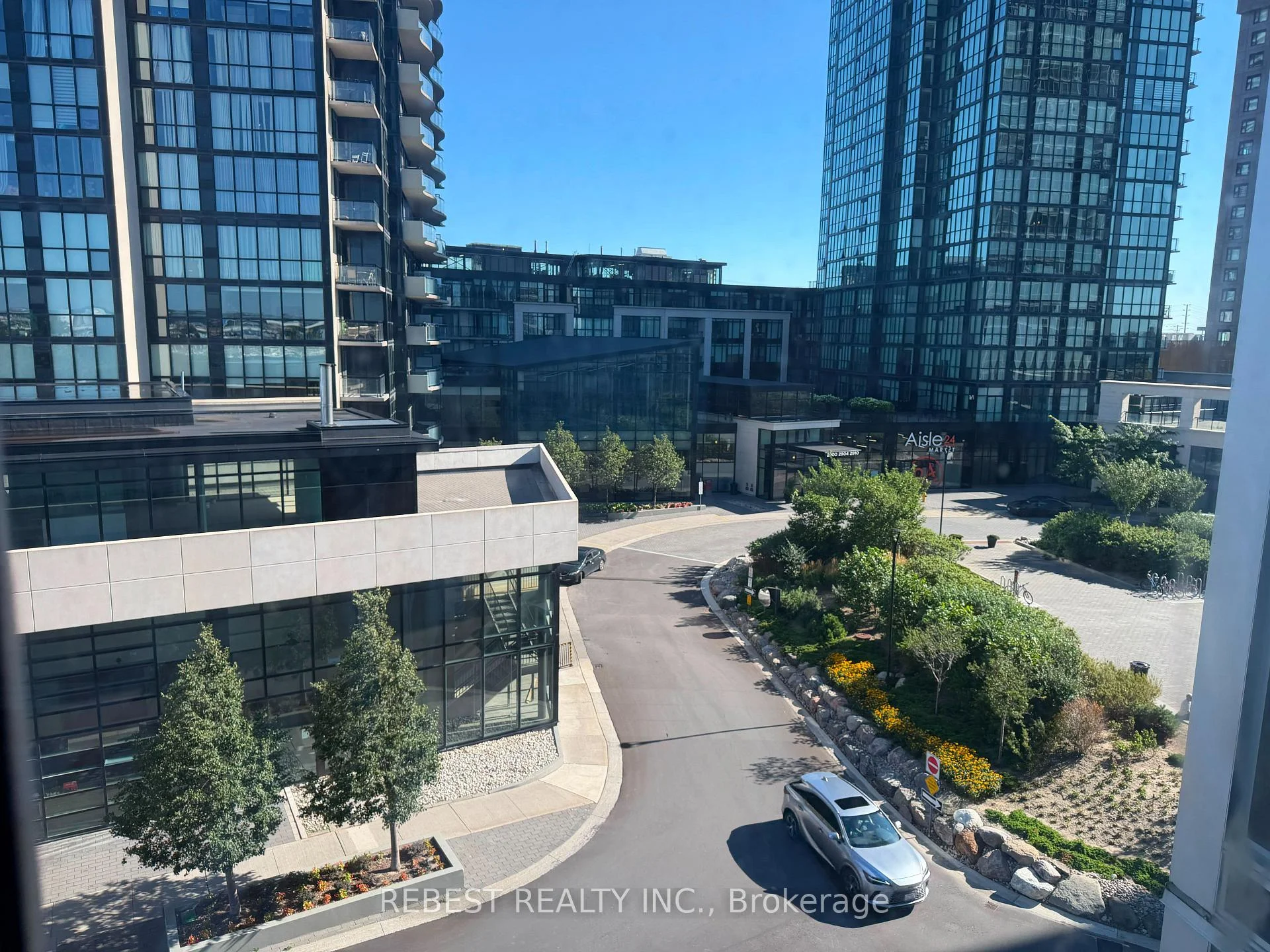 Photo 6 of Unit 402, 2908 Highway 7 Road, Vaughan, Concord — HOMEH