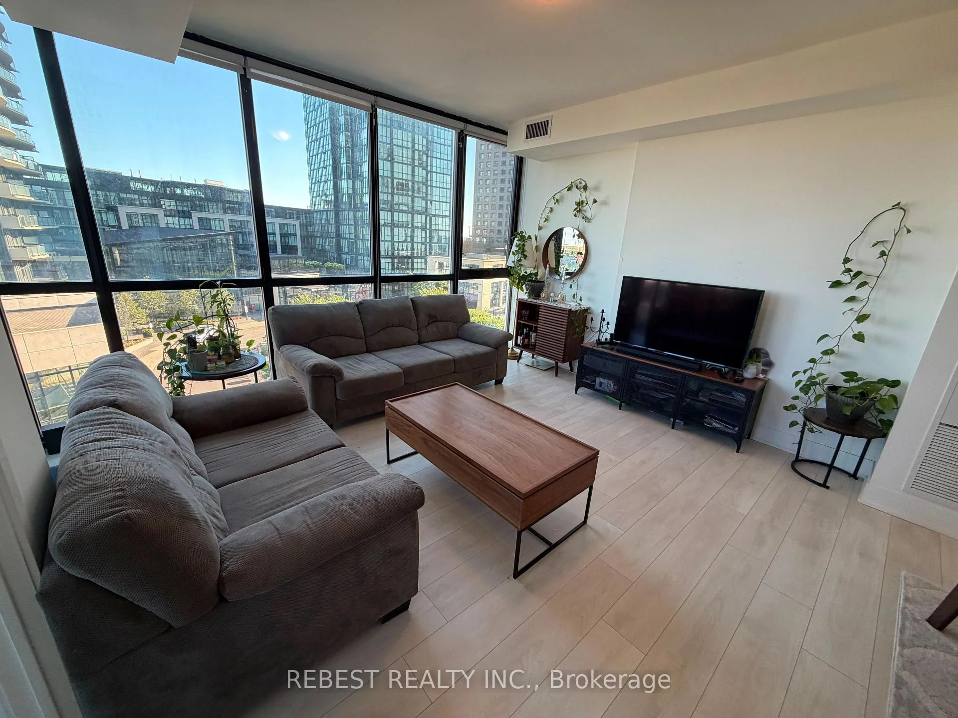 Photo 59 of Unit 402, 2908 Highway 7 Road, Vaughan, Concord — HOMEH