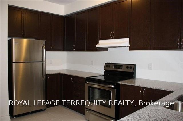 Photo 4 of 9 Lady Evelyn Crescent, Brampton, Bram West — HOMEH