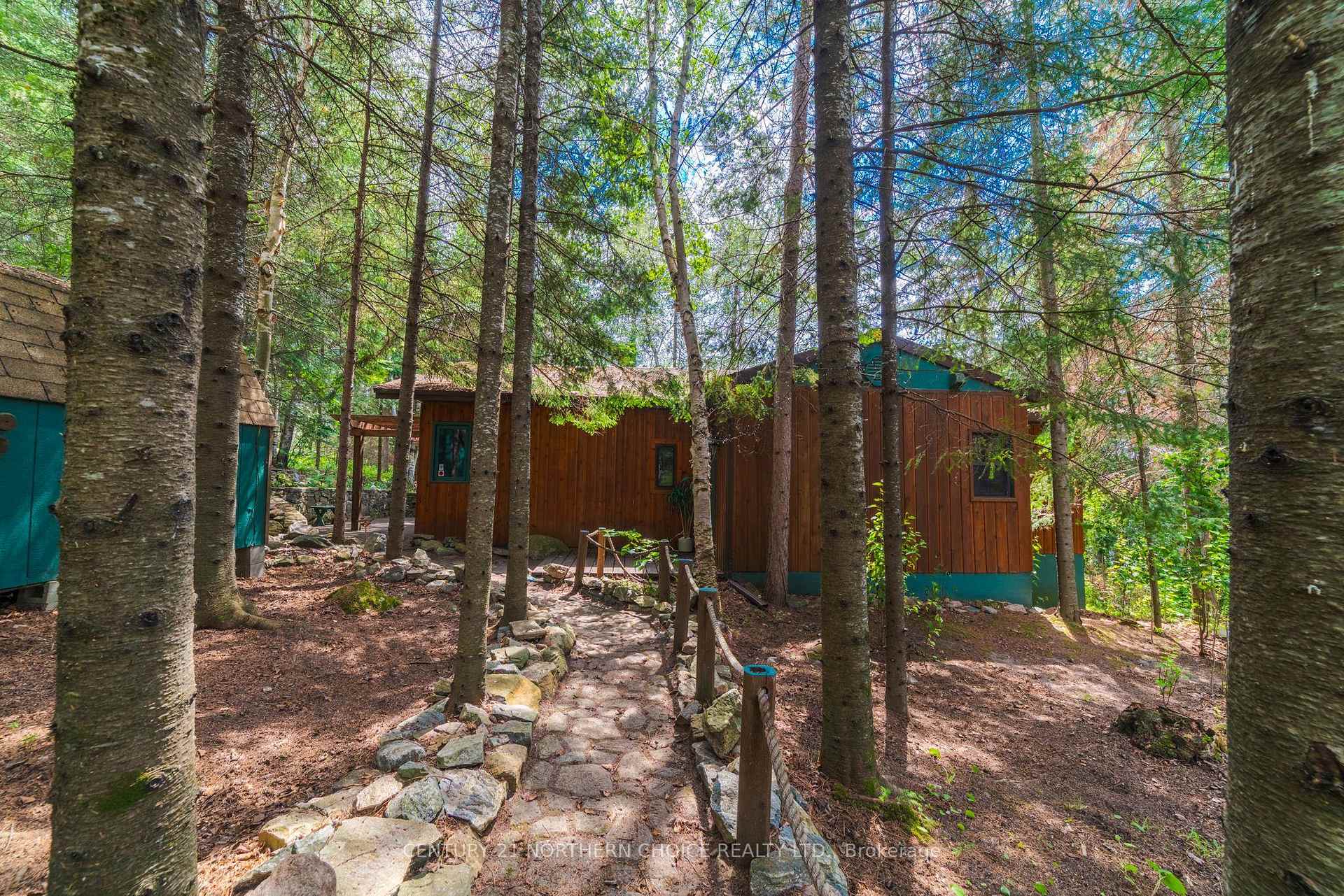 Photo 30 of 102 Beryl Winder Road, Kenora, Keewatin North — HOMEH