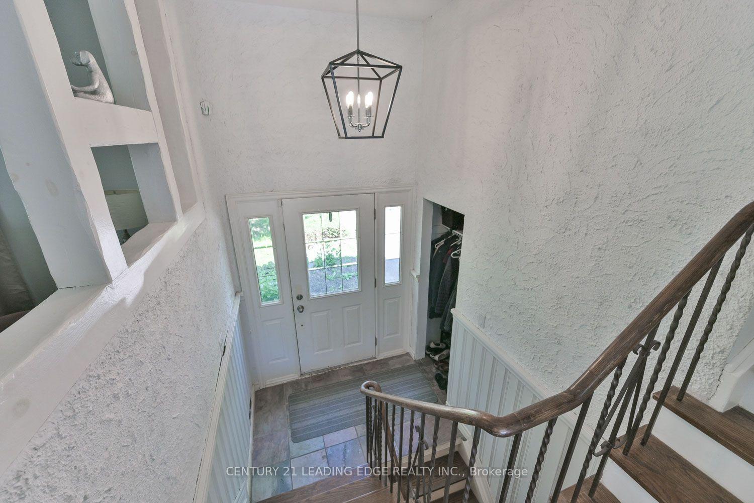 Photo 5 of 21 Jonathan Street, Uxbridge — HOMEH
