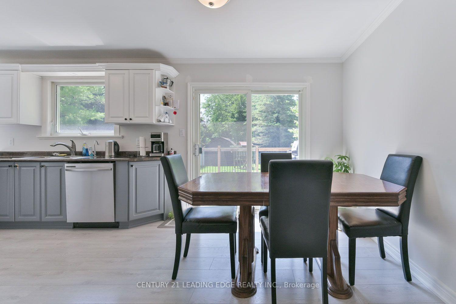 Photo 9 of 21 Jonathan Street, Uxbridge — HOMEH