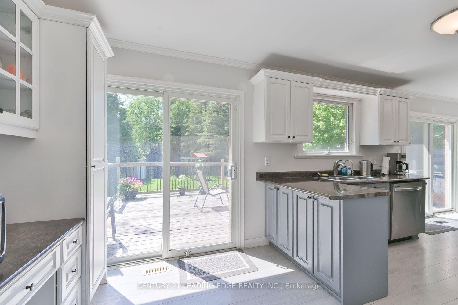Photo 14 of 21 Jonathan Street, Uxbridge — HOMEH