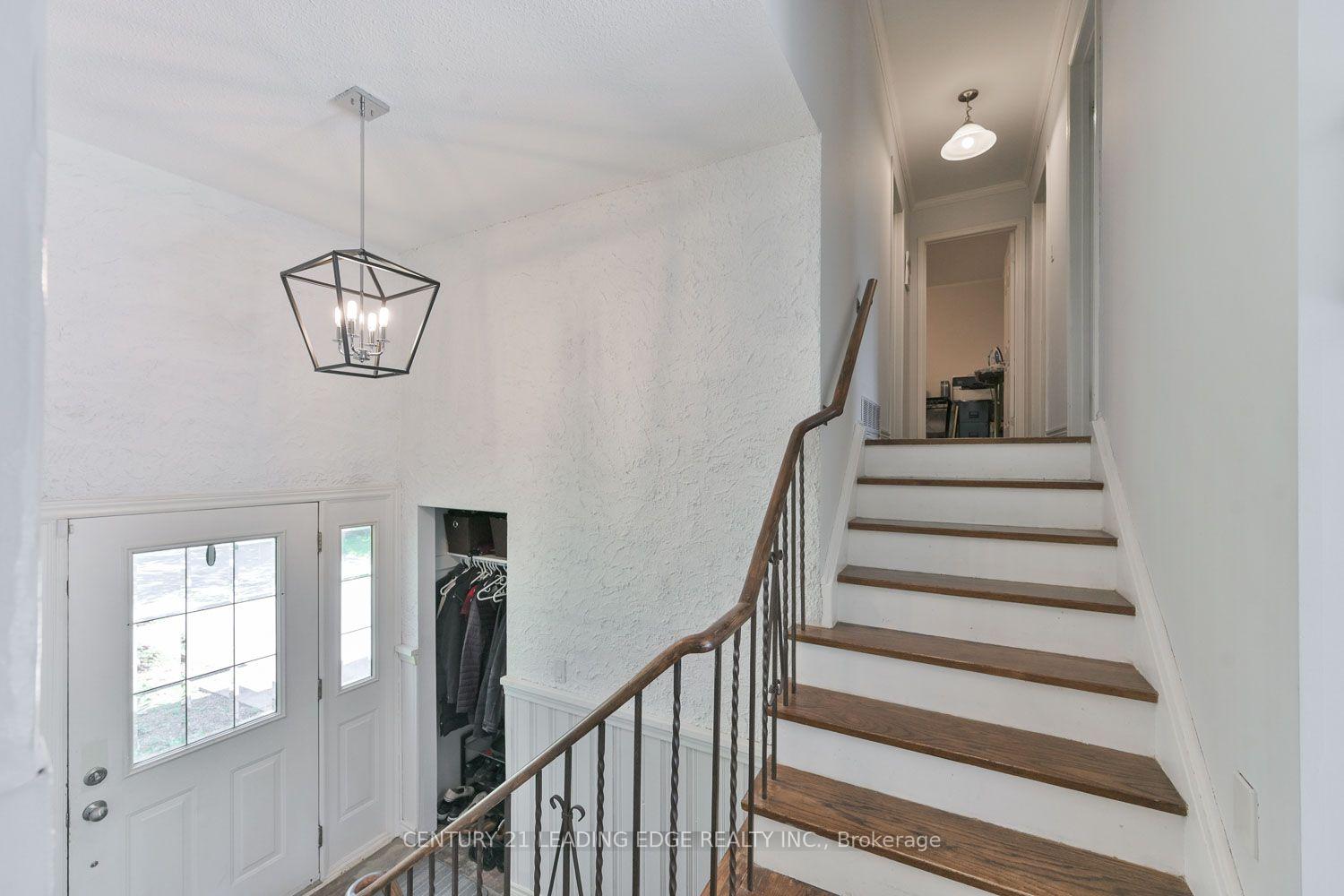 Photo 16 of 21 Jonathan Street, Uxbridge — HOMEH