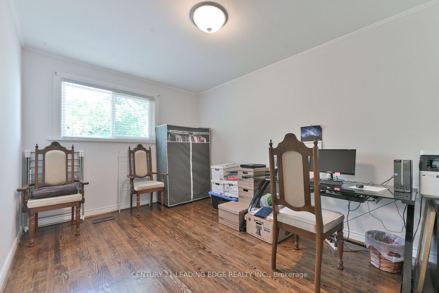 Photo 20 of 21 Jonathan Street, Uxbridge — HOMEH