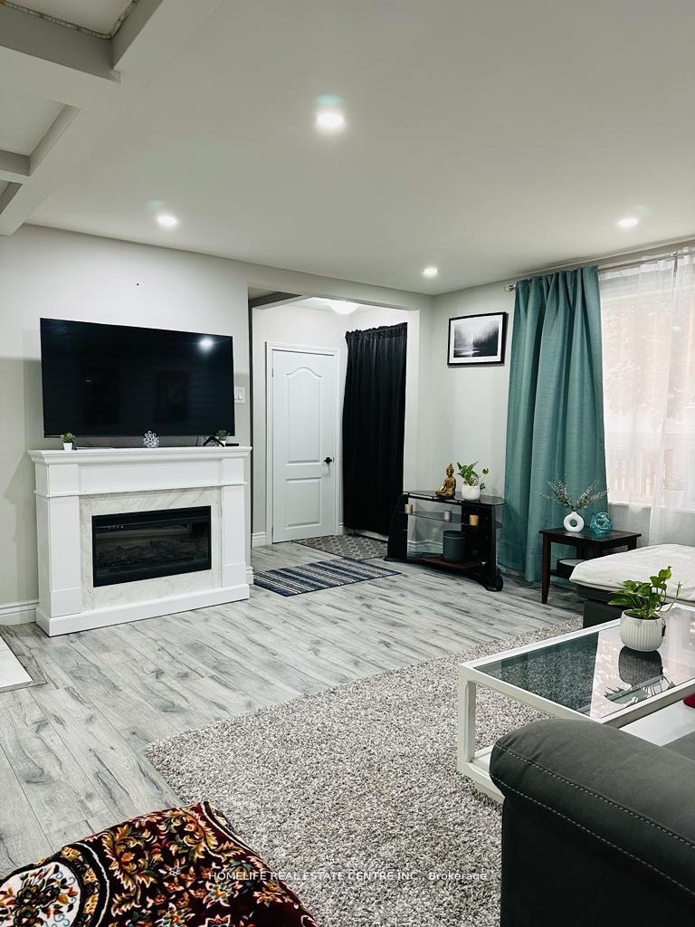 Photo 8 of 10 Parkwood Drive, St. Catharines, Secord Woods — HOMEH