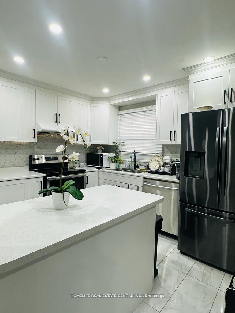 Photo 10 of 10 Parkwood Drive, St. Catharines, Secord Woods — HOMEH