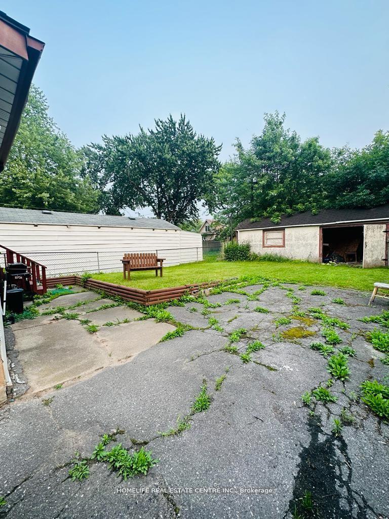 Photo 16 of 10 Parkwood Drive, St. Catharines, Secord Woods — HOMEH