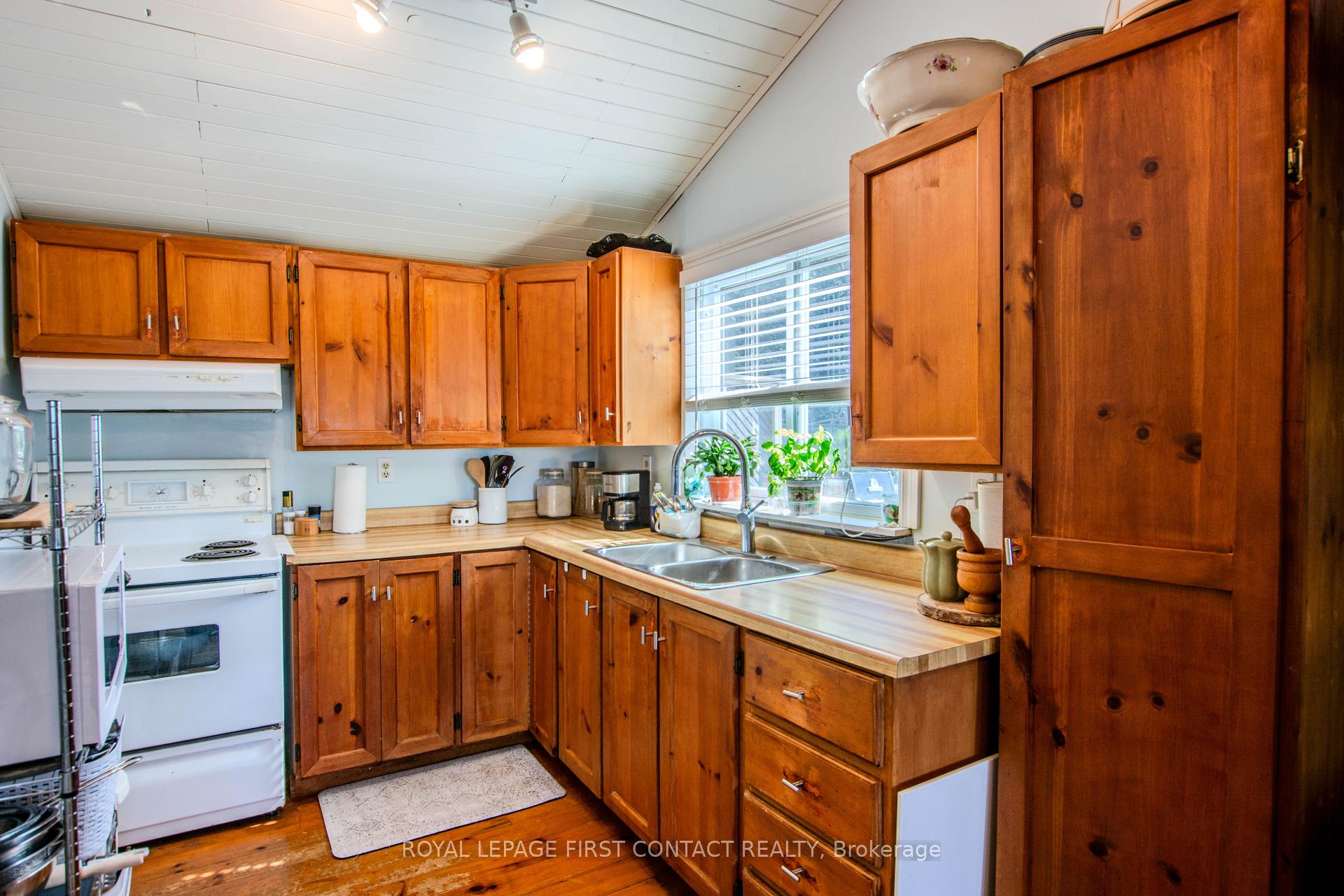 Photo 11 of 537 O'leary Lane, Tay, Victoria Harbour — HOMEH