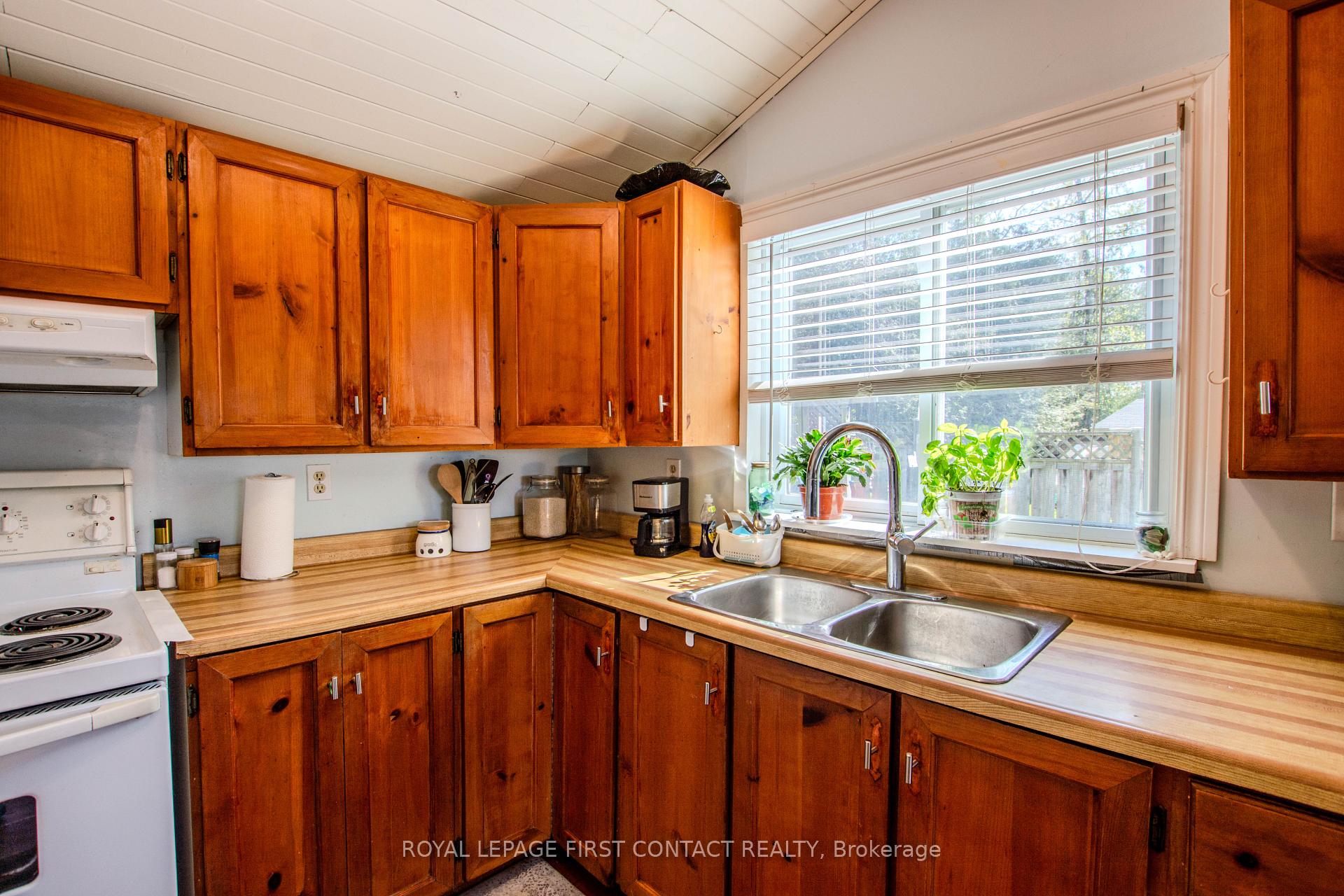Photo 12 of 537 O'leary Lane, Tay, Victoria Harbour — HOMEH
