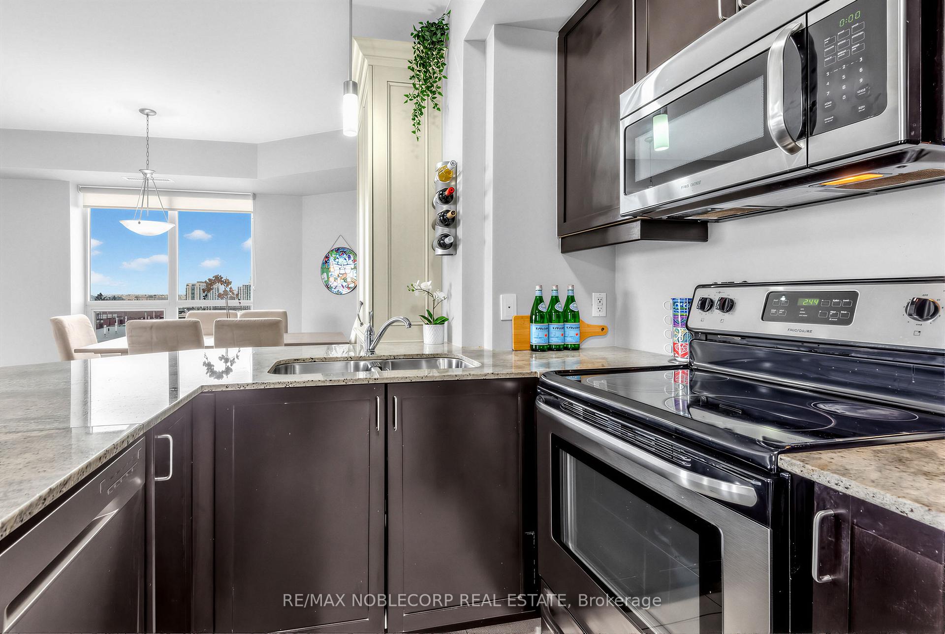 Photo 4 of Unit 610, 7730 Kipling Avenue, Vaughan, Vaughan Grove — HOMEH