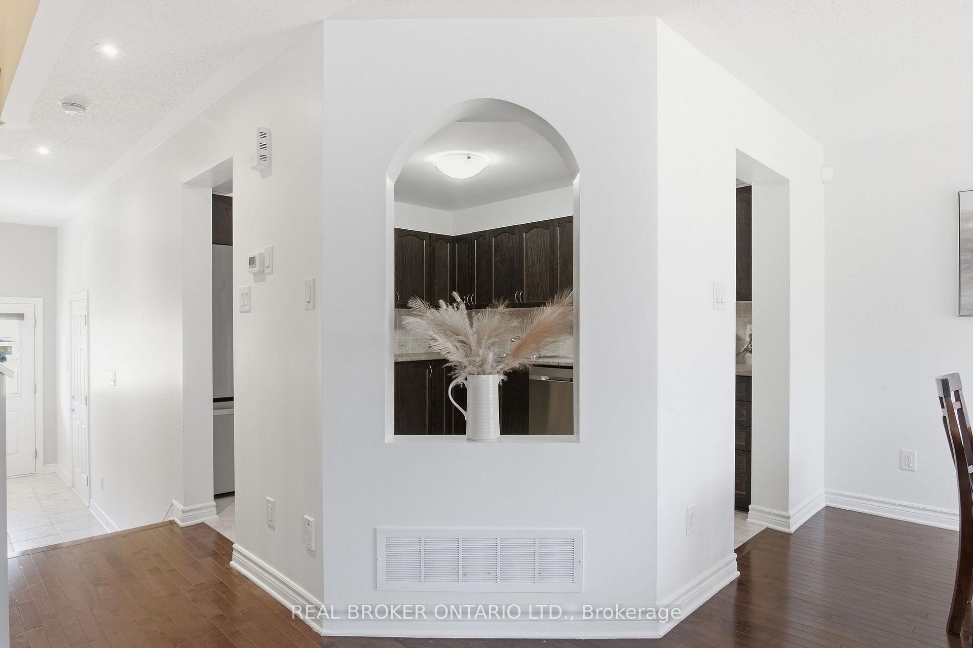 Photo 5 of 607 Petrichor Crescent, Ottawa, Avalon West — HOMEH