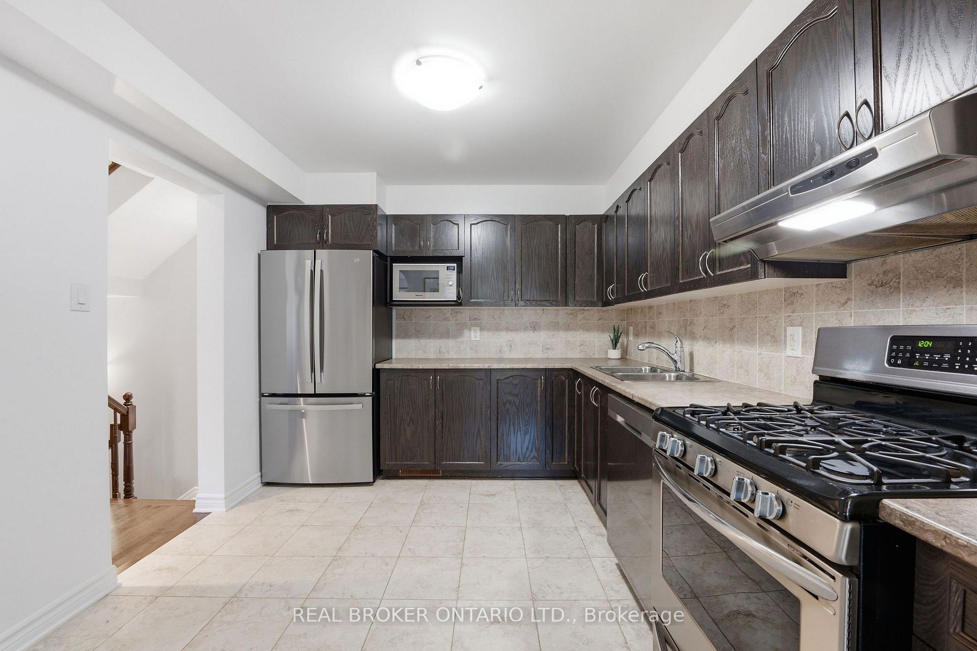 Photo 12 of 607 Petrichor Crescent, Ottawa, Avalon West — HOMEH