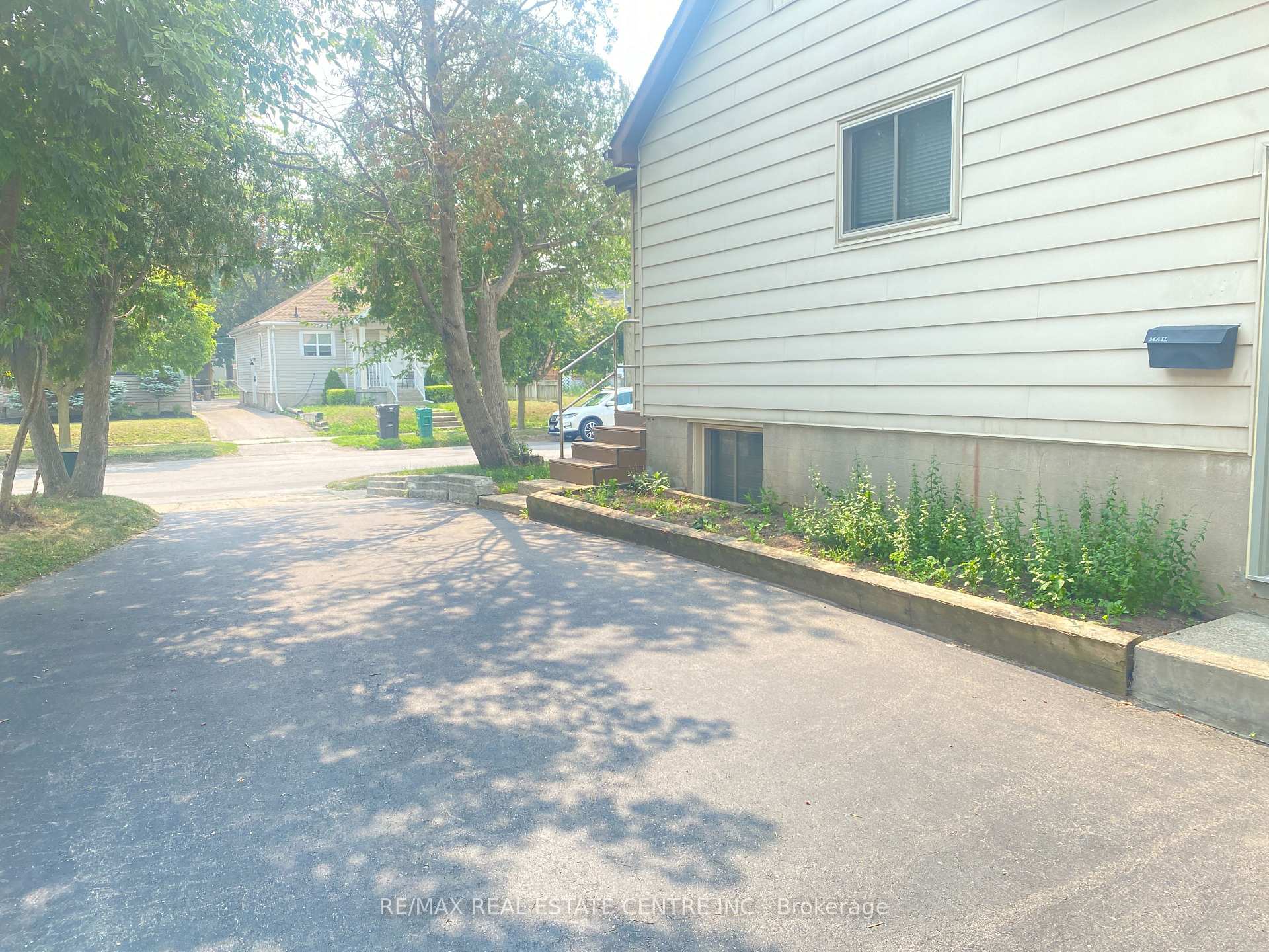 Photo 3 of 58A Fifth Avenue, Kitchener, Stanley Park — HOMEH