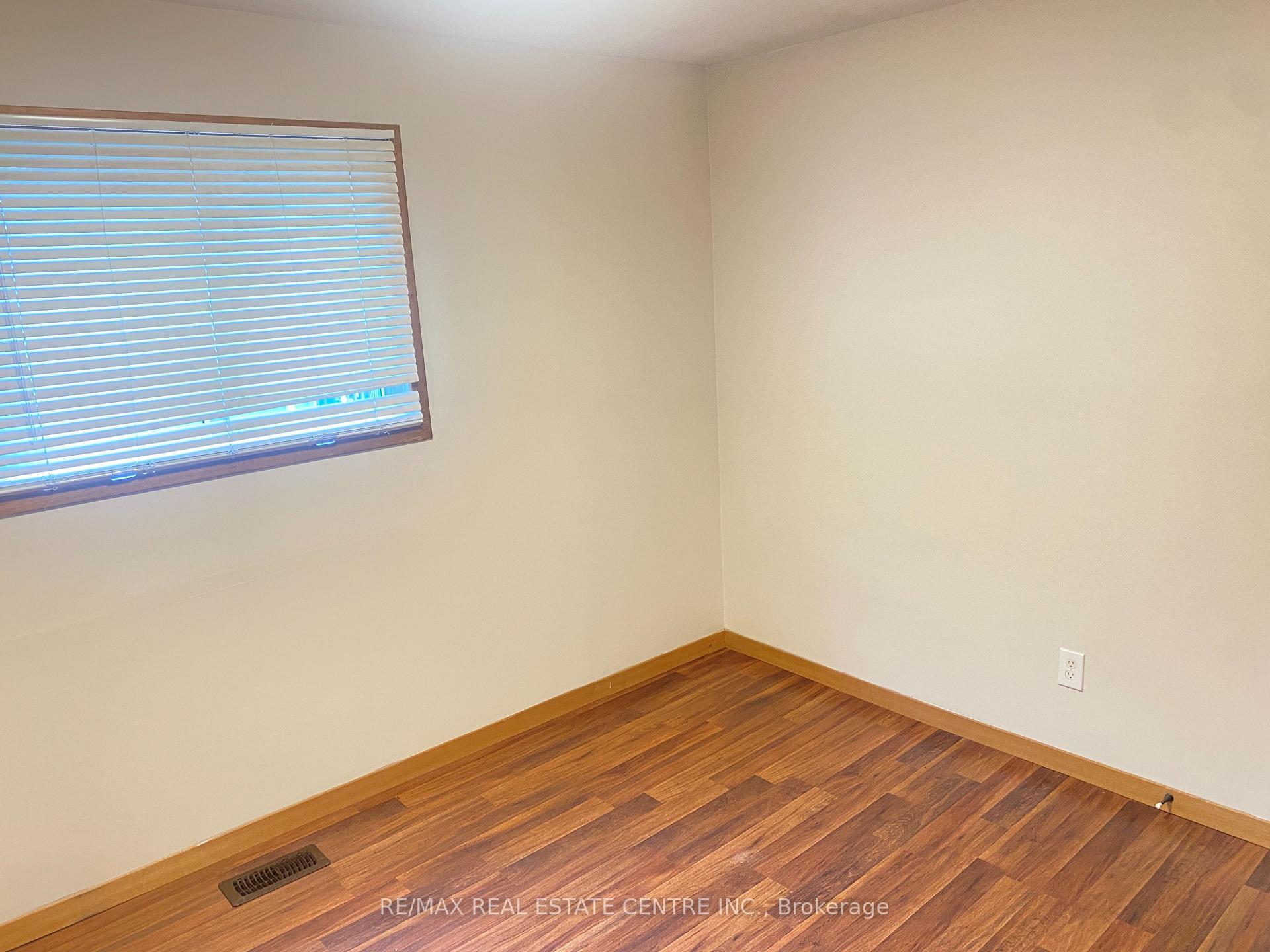 Photo 14 of 58A Fifth Avenue, Kitchener, Stanley Park — HOMEH