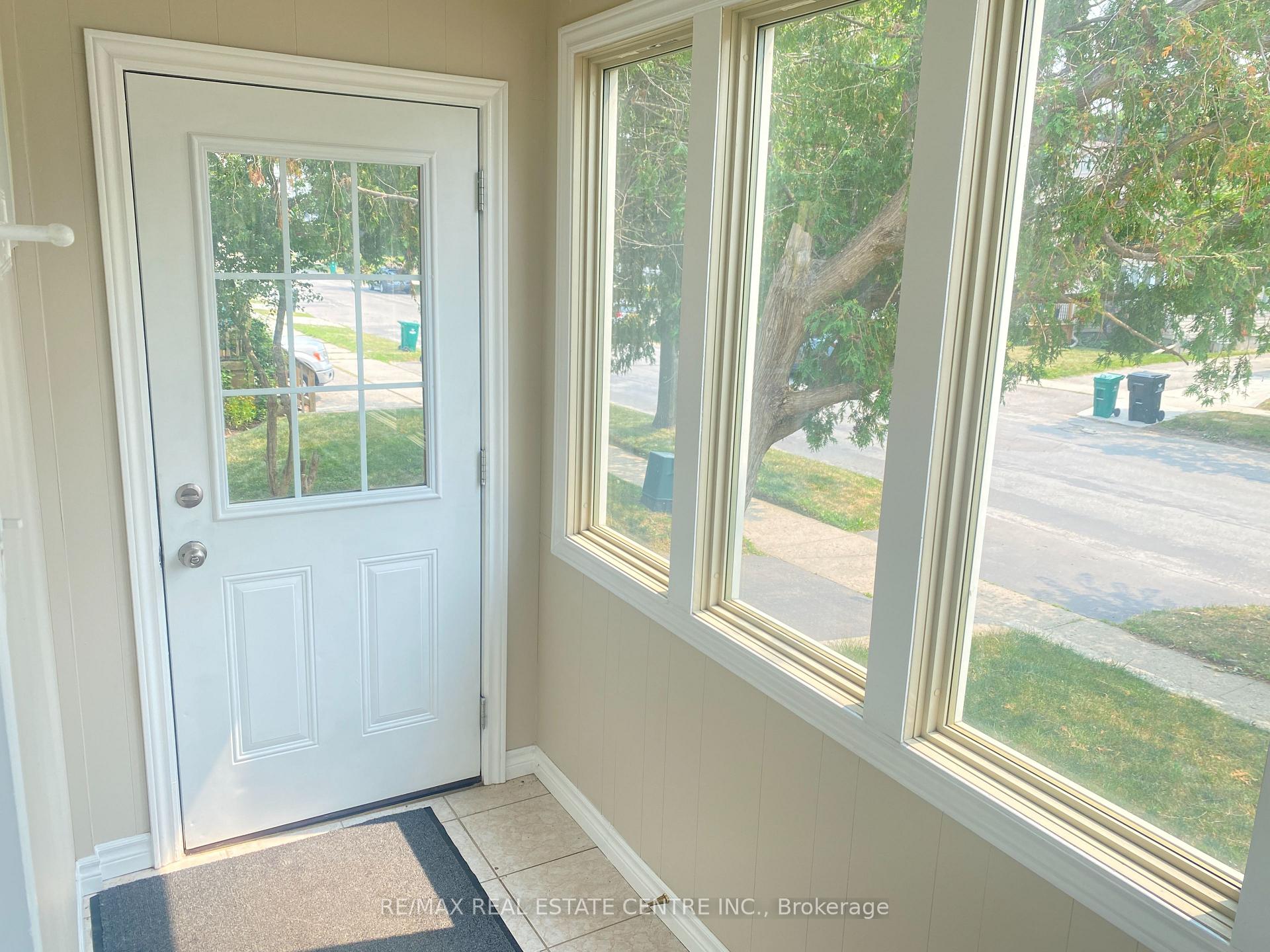 Photo 17 of 58A Fifth Avenue, Kitchener, Stanley Park — HOMEH