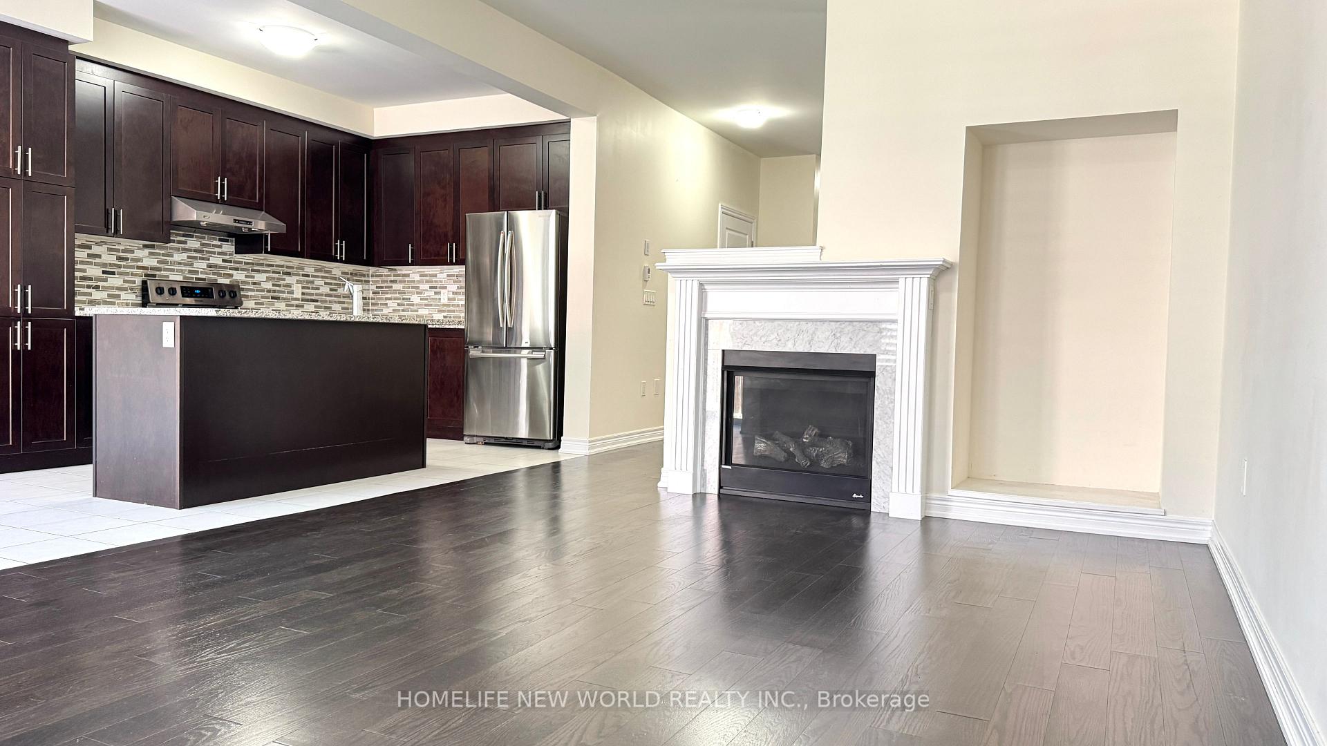 Photo 6 of 32 Falconridge Terrace, East Gwillimbury, Rural East Gwillimbury — HOMEH