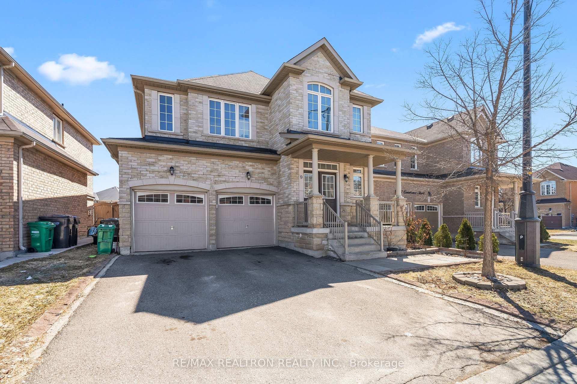 Photo 2 of 9 Constance Street, Brampton, Bram East — HOMEH