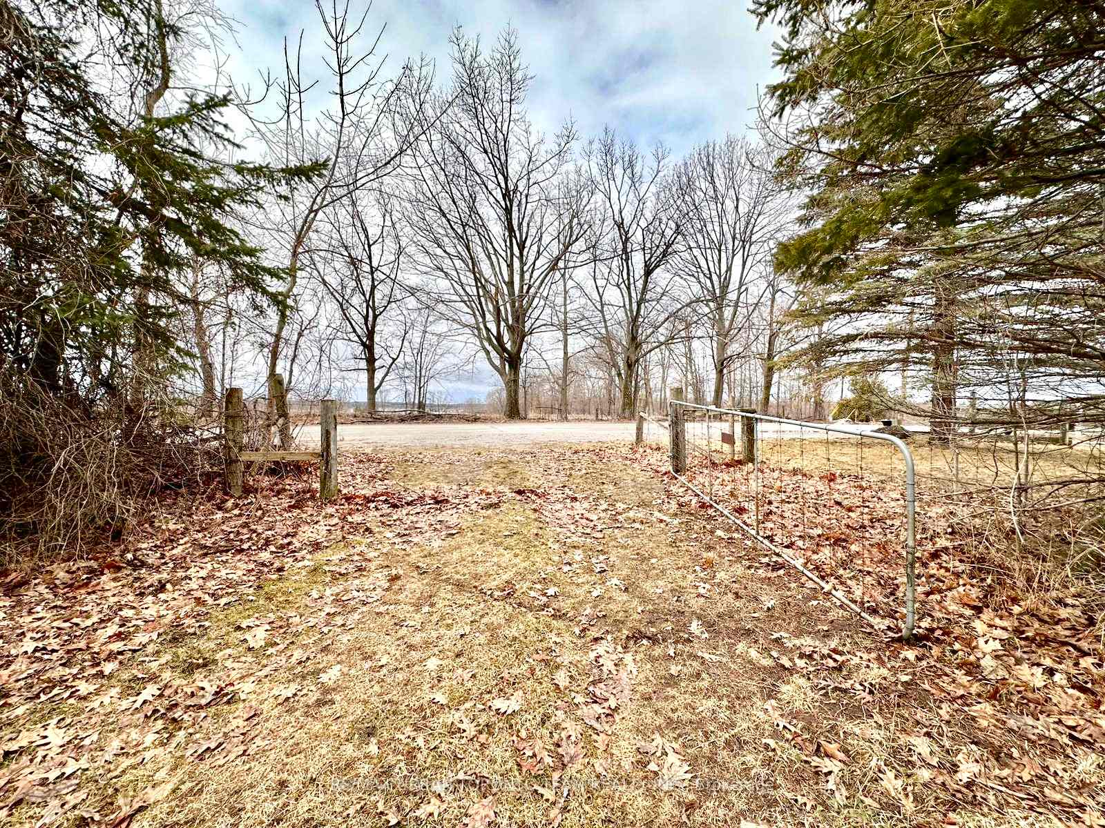 Photo 2 of 414 North Line Road, Kawartha Lakes, Fenelon — HOMEH