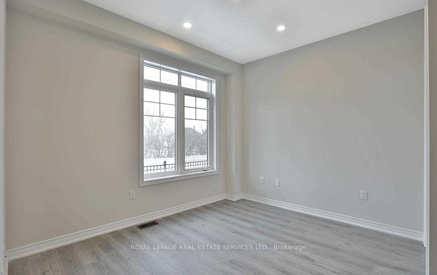 Photo 3 of Unit 8, 288 Glover Road, Hamilton, Fruitland — HOMEH