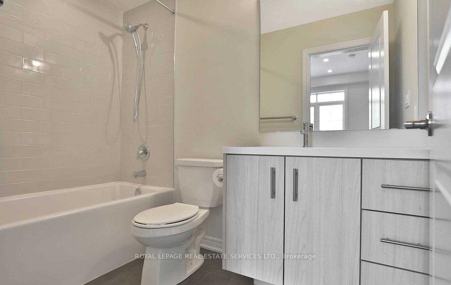 Photo 4 of Unit 8, 288 Glover Road, Hamilton, Fruitland — HOMEH
